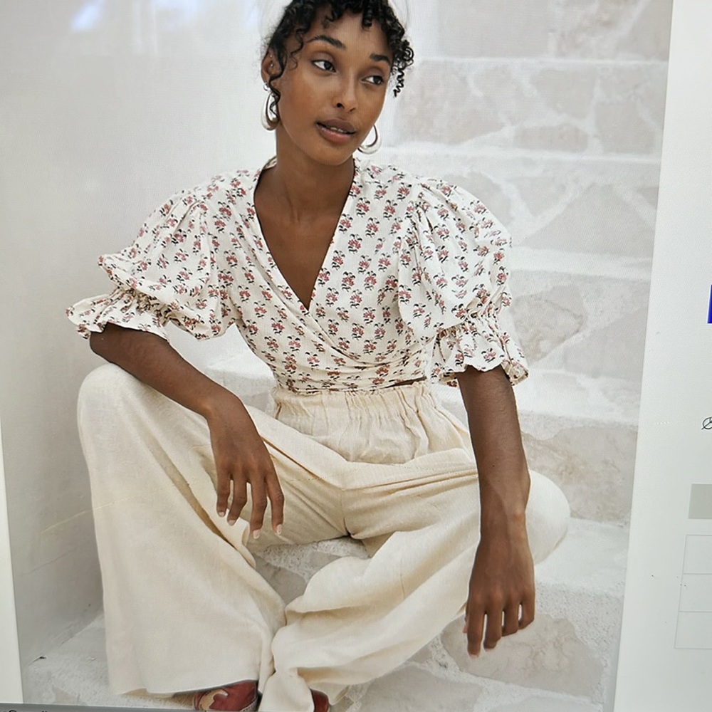 Meets  wrap Top in peony, new, M